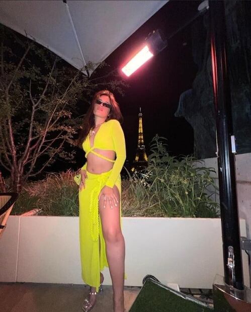 Camila Cabello: más sexy que nunca con top de escote invertido