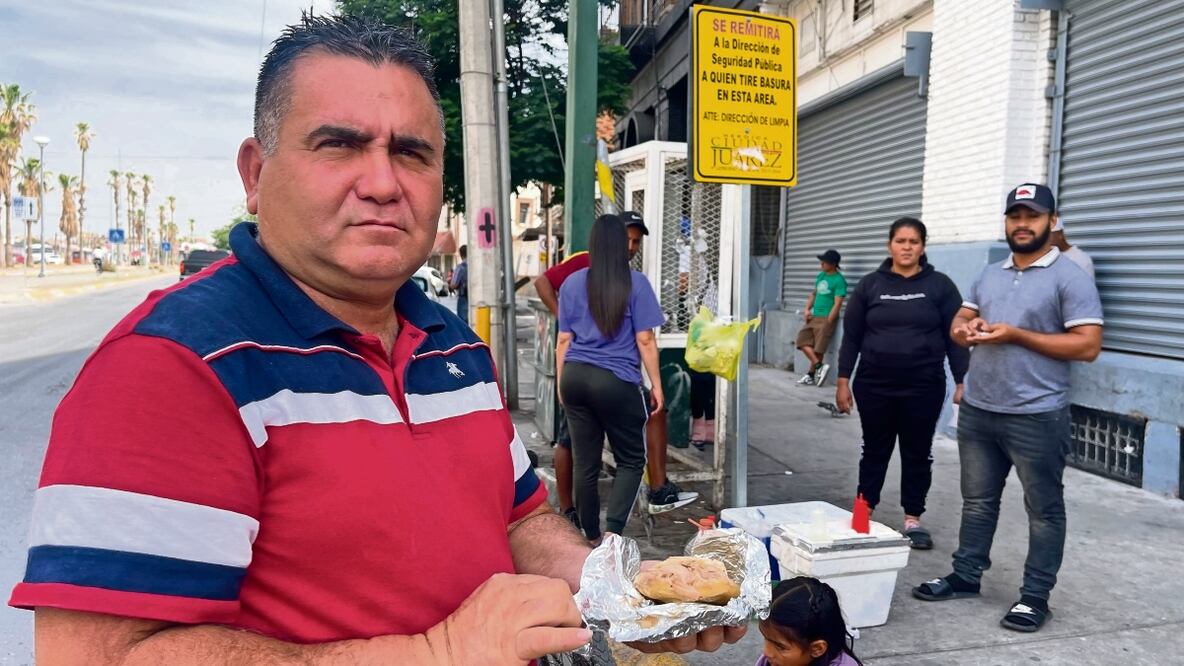 Las arepas que Lewis prepara le hacen recordar Venezuela, que dejó por la falta de oportunidades.