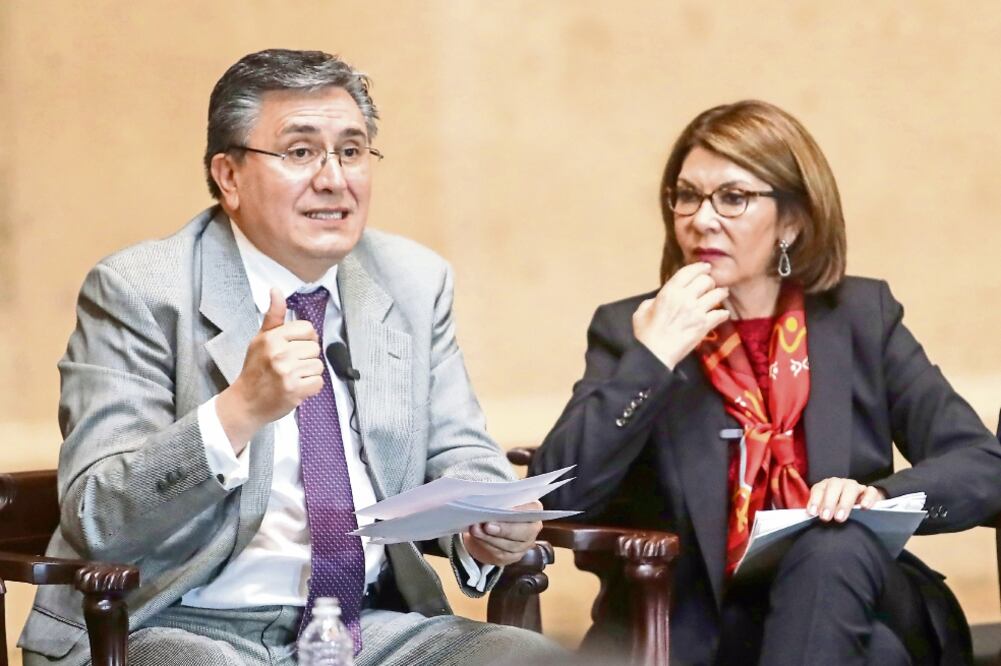 El titular de la CNDH aseguró que solicitaron información a la PGR sobre la intervención de Zerón de Lucio en la actuación en Cocula (GERMÁN ESPINOSA. ELUNIVERSAL)