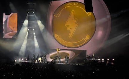 J Balvin conmueve en el Palacio de los Deportes con tributo a creativo mexicano y apoyo a migrantes