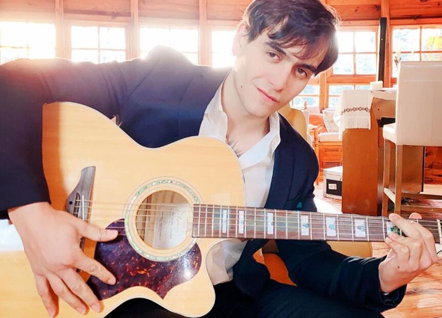 Julián perdió la vida el pasado 9 de abril, a los 27 años, víctima de un infarto fulminante.
Foto: Instagram