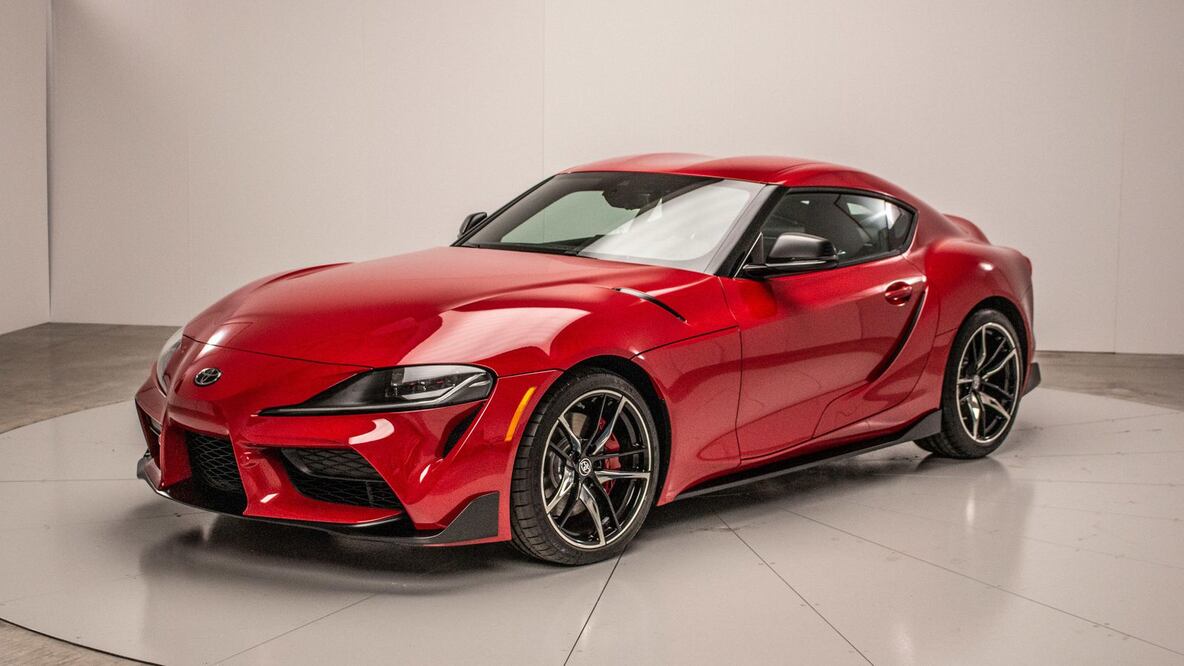 Sale de línea de ensamblaje el primer Toyota Supra 2020