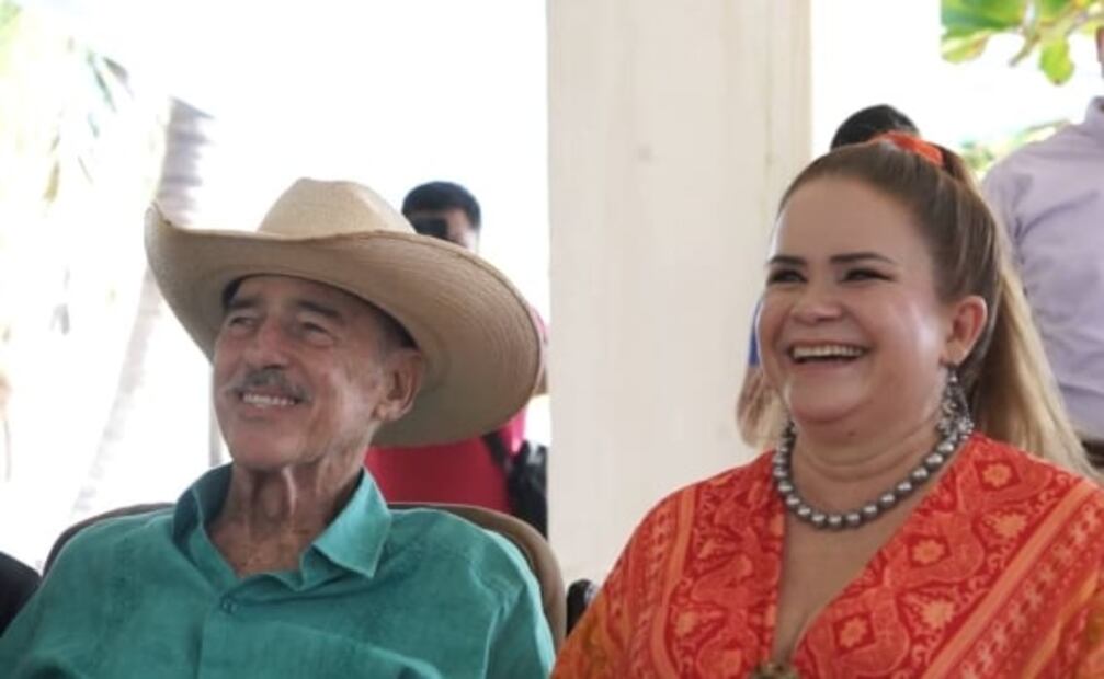 Andrés García reaparece en fiesta sorpresa: Germán Lizárraga le canta tema que sonará en su funeral