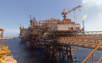 Hombres armados y encapuchados asaltan plataforma de Pemex en Campeche; no se reportan trabajadores lesionados