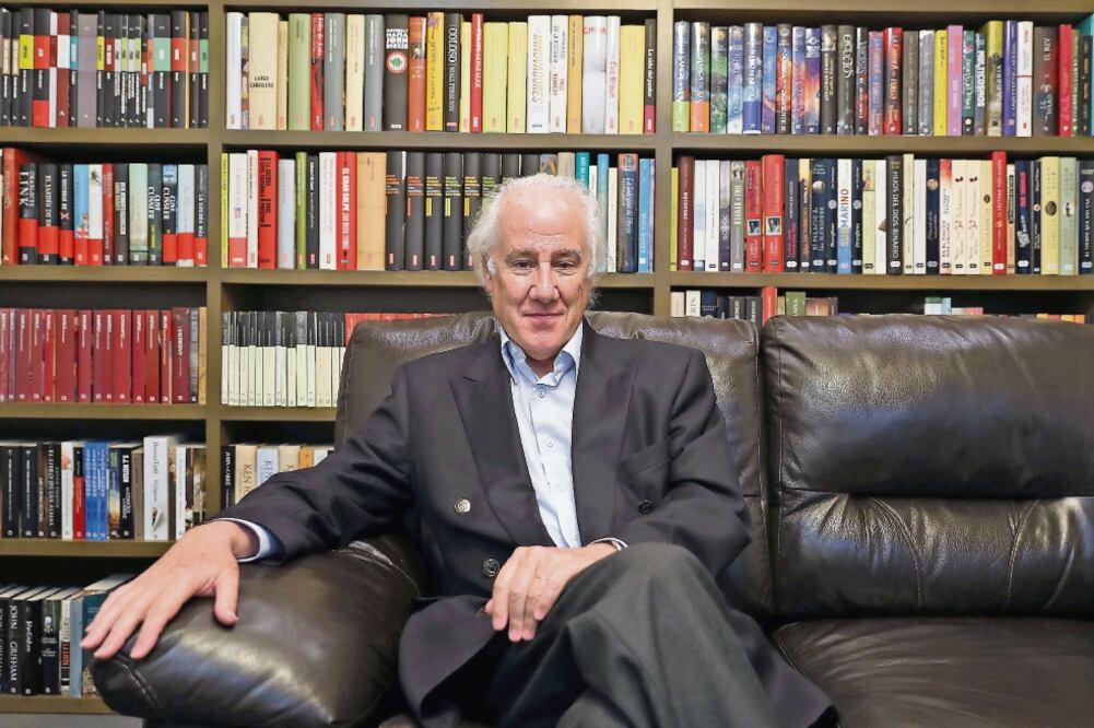 El volumen cuenta con las copias de los cuadernos de Colón, así como con un amplio estudio del especialista francés. (JUAN CARLOS REYES. EL UNIVERSAL)