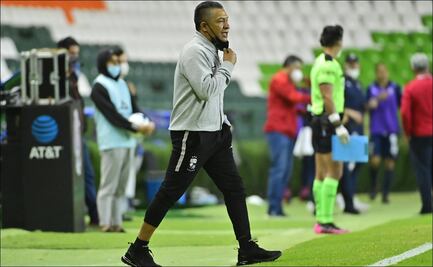 Derrota contra Chivas no es para cortarnos las venas: Ambriz