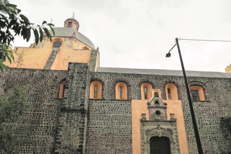 Reconstrucción con malos materiales y sin supervisión en templos históricos de Xochimilco y Milpa Alta