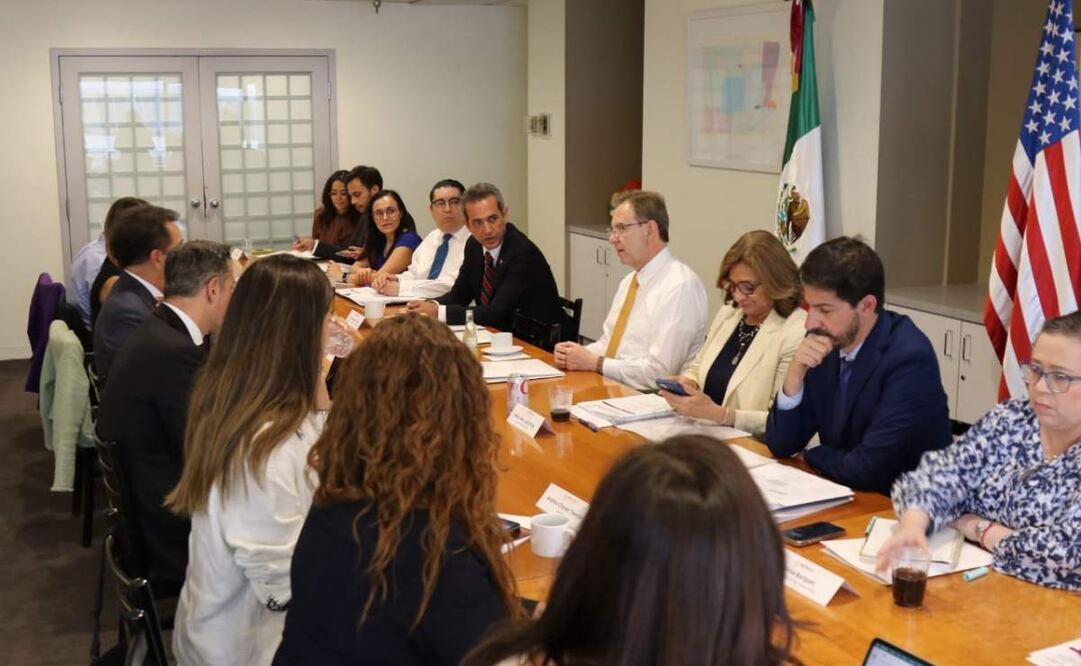 Senadores y Esteban Moctezuma preparan argumentos contra impuesto a remesas. Foto: Especial