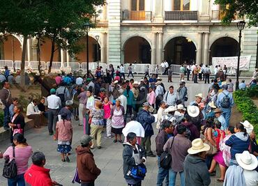 Defraudados bloquean calles del Centro de Oaxaca