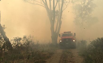 Atienden incendio en Cuemanco; abren circulación en Periférico Sur