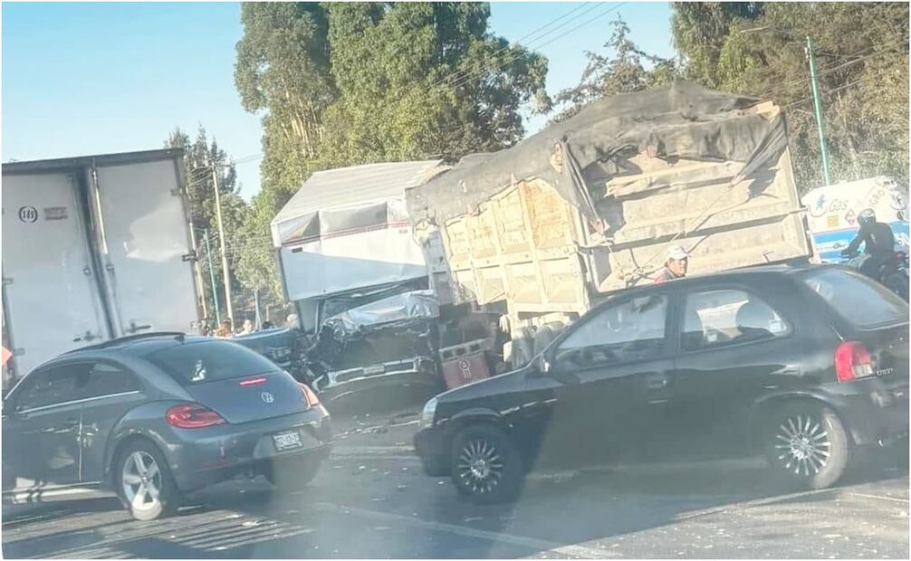 Carambola en la carretera México-Querétaro provoca carga vehicular en dirección a la CDMX. Foto: Especial