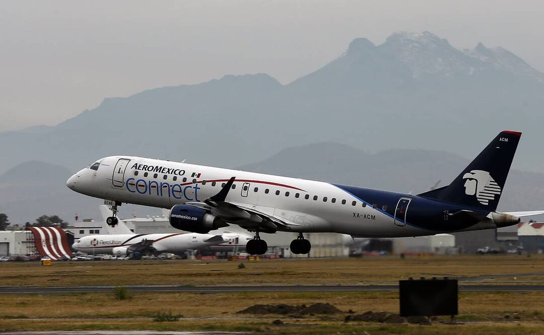 Aeroméxico se mantiene como la empresa que brinda las mejores condiciones de trabajo en la industria aérea. Foto: EFE/Archivo