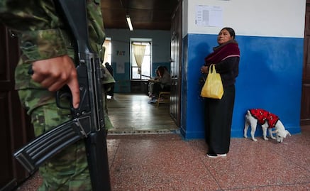 Ecuatorianos deciden en referéndum si endurecen penas contra narcotraficantes