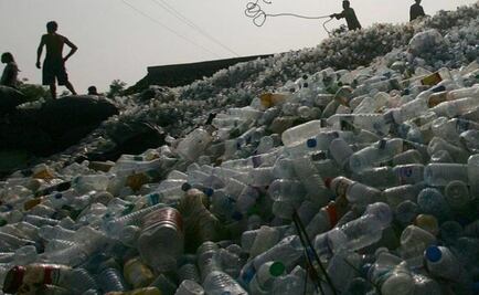 Reino Unido prohíbe el uso de microplásticos en los cosméticos