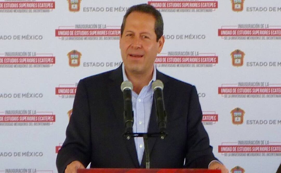 El gobernador del Estado de México, Eruviel Ávila Villegas, anunció a Eduardo Valiente Hernández como nuevo titular de la Comisión Estatal de Seguridad Ciudadana (Foto: Archivo EL UNIVERSAL)