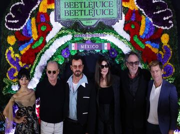 Beetlejuice "resucita" en México; Tim Burton y el elenco de la cinta visitan la CDMX