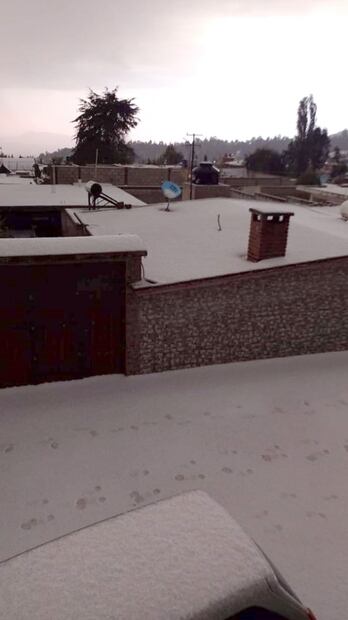 Intensa granizada cubre de blanco al municipio de Tlachichuca, Puebla