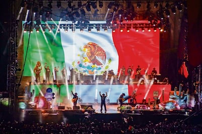 Frontera y Yahritza dividen el Grito en la plancha del Zócalo