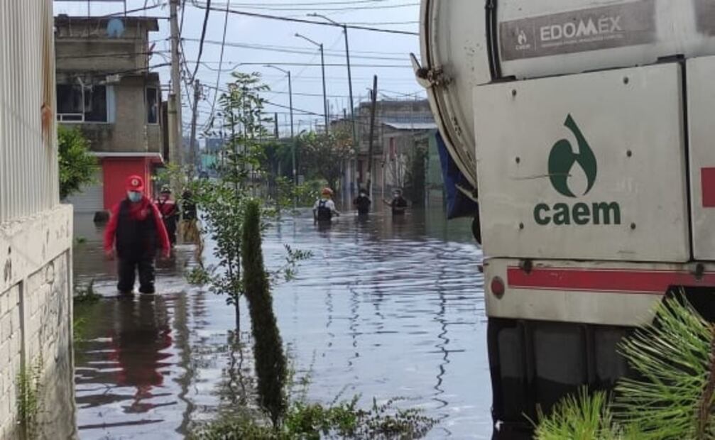 Lluvias dejan inundaciones y decenas de viviendas afectadas en Chalco
