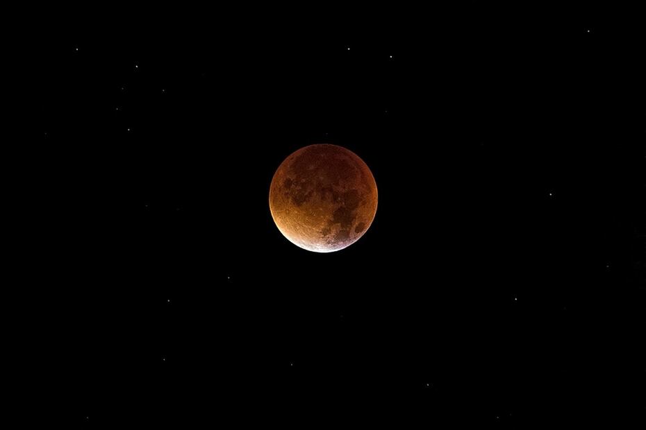 La luna llena de junio es conocida como luna de fresa o luna rosa / Foto: Pixabay