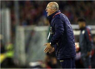 DT de Ecuador suspendido para el duelo ante Argentina