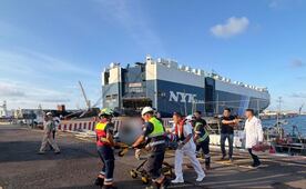 Marina evacúa a dos tripulantes enfermos en alta mar en Veracruz; presentaban síntomas de hipoxia