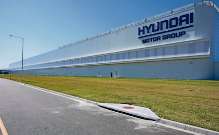 Corea del Sur dice que llegó a acuerdo tentativo con EU sobre surcoreanos arrestados en planta de Hyundai; no enfrentarían sanciones