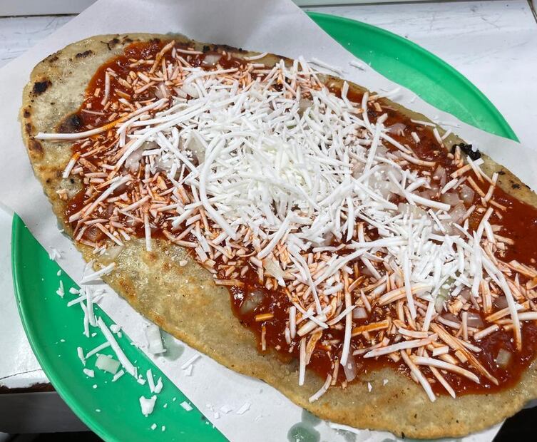 En el Mercado de Villa Coapa hay una amplia selección de comida y antojitos de comal. Foto: María Hernández El Universal