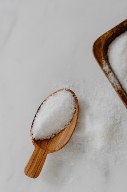 Exfoliantes caseros con azúcar para atenuar las estrías