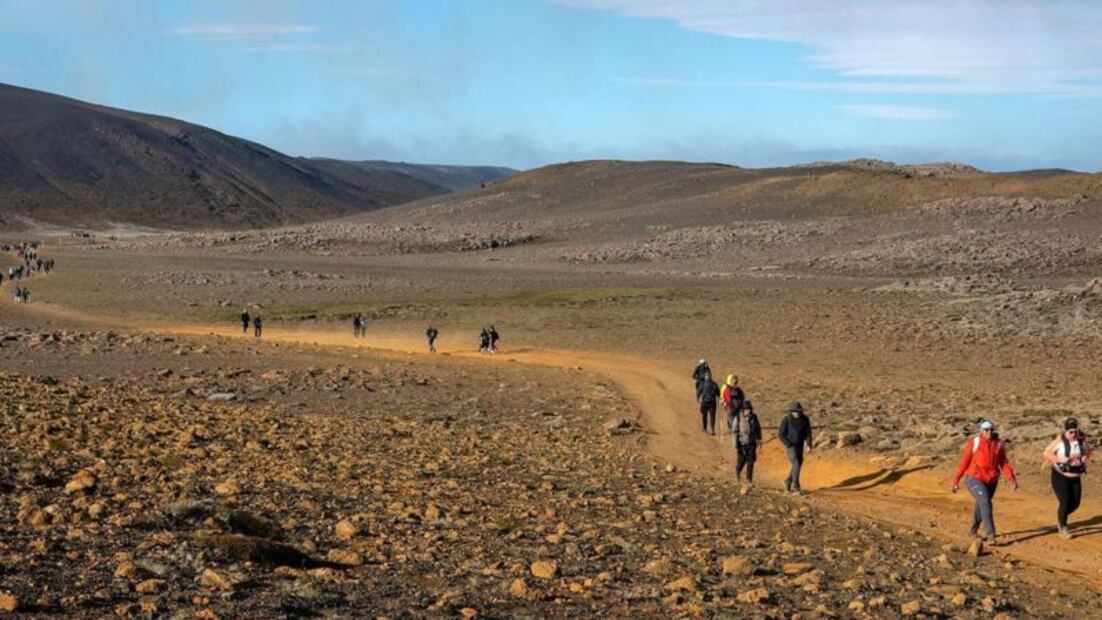 Las autoridades locales brindan actualizaciones diariamente sobre las condiciones en el volcán. Foto: BBC News