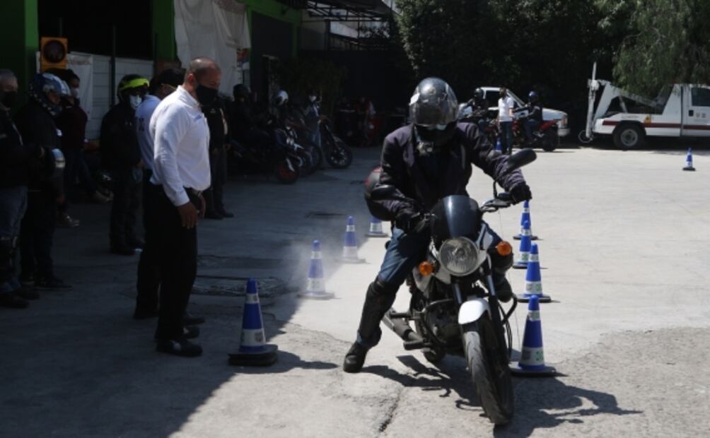 Semovi abre moto-escuela para "bikers"