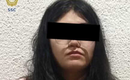 Rescatan a niña abandonada dentro de un auto en Álvaro Obregón; la madre fue detenida