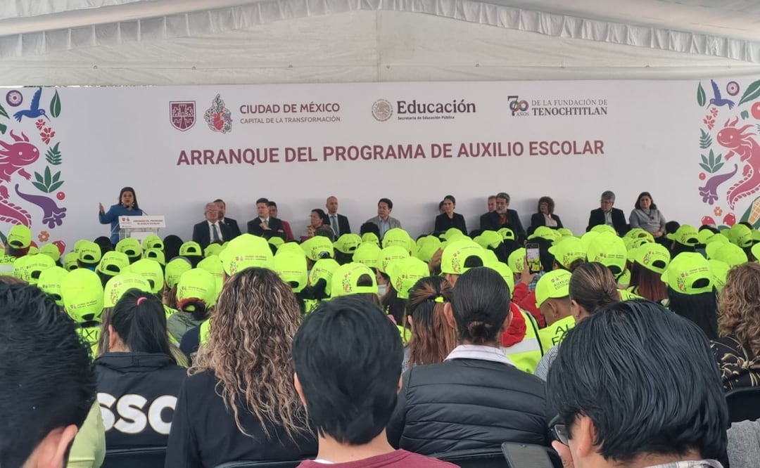 Clara Brugada arranca programa “Auxilio Escolar”; despliegan un servidor público en cada secundaria y prepa de CDMX. Foto: Frida Sánchez