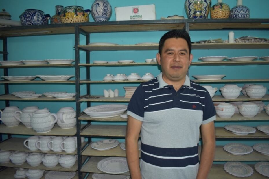Con diseño mexicano, jóvenes apoyan a artesanos