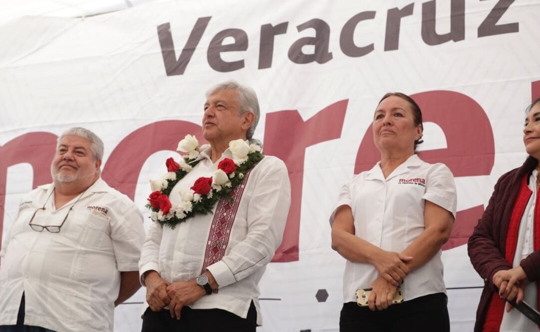 Andrés Manuel López obrador en su pre-campaña en Alamo Veracruz. FOTO: Luis Cortes. EL UNIVERSAL