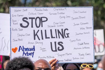 No acusarán de crimen de odio a detenidos por muerte de afroamericano desarmado