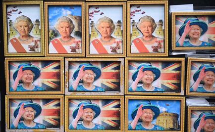 Se dispara precio de "souvenirs" monárquicos en Reino Unido tras muerte de la reina Isabel II