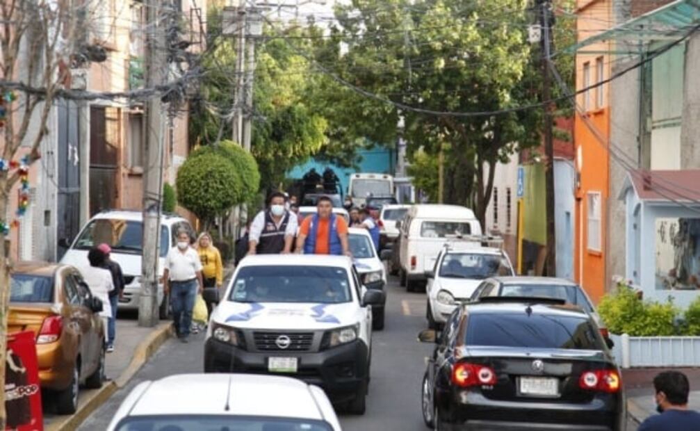 Retiran puestos de micheladas en la colonia Pensil tras denuncias de vecinos 