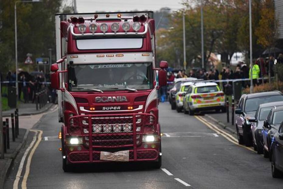 ¿Qué se sabe sobre los 39 cuerpos hallados en un camión en Inglaterra?