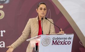 Shienbaum pide respeto ante protestas de la CNTE en Hidalgo; maestros se hacen presentes