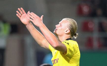 Erling Haaland se despacha con triplete en el primer partido de la temporada 