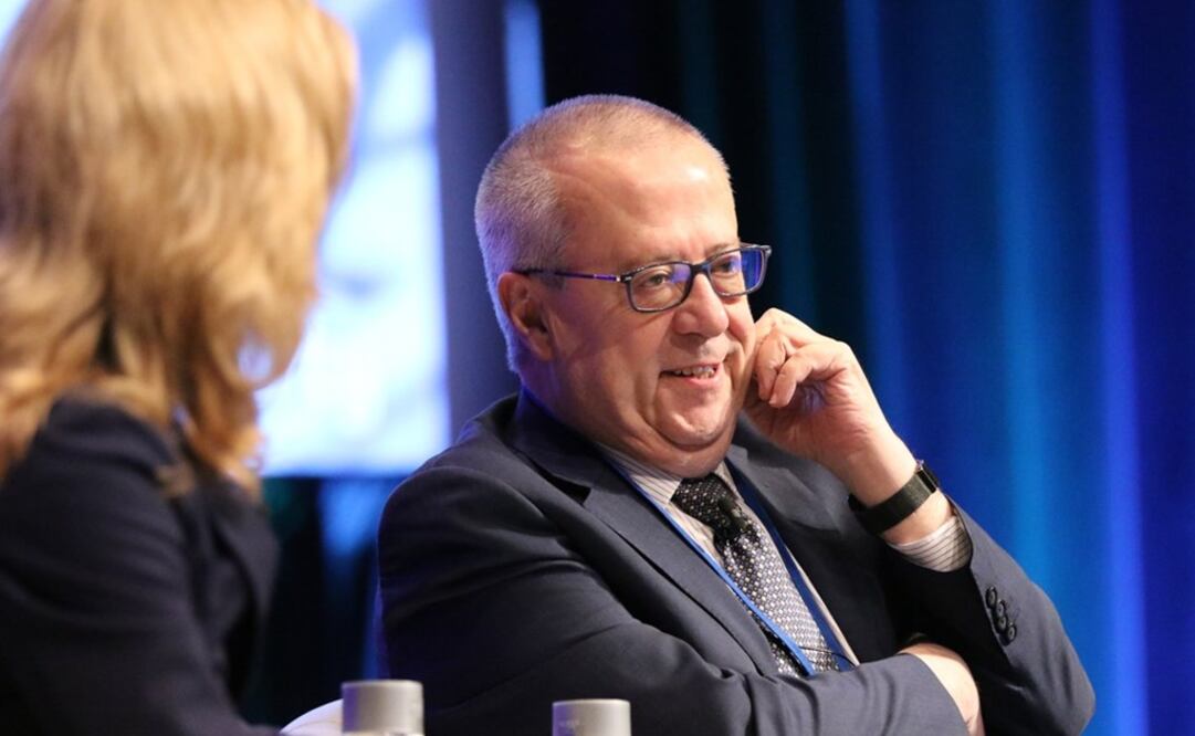 El secretario de Hacienda en la mesa de discusión “Lograr que el crecimiento beneficie a los pobres”. Foto: Twitter @BancoMundial