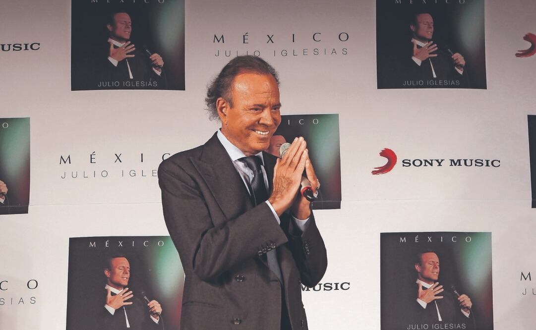 Ignacio Peyró lanza libro sobre la vida de Julio Iglesias, titulado "El cantante, que enamoró al mundo". Foto: EFE, archivo