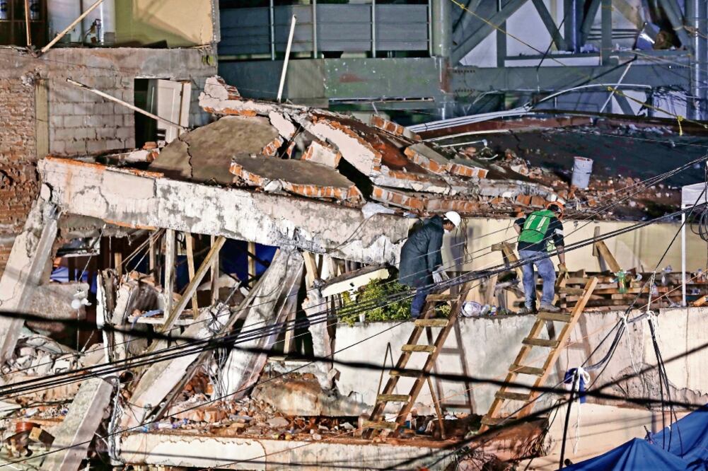 El pasado 19 de septiembre murieron 26 personas en el Colegio Enrique Rébsamen al colapsar el edificio principal de la institución tras un sismo (ARCHIVO EL UNIVERSAL)