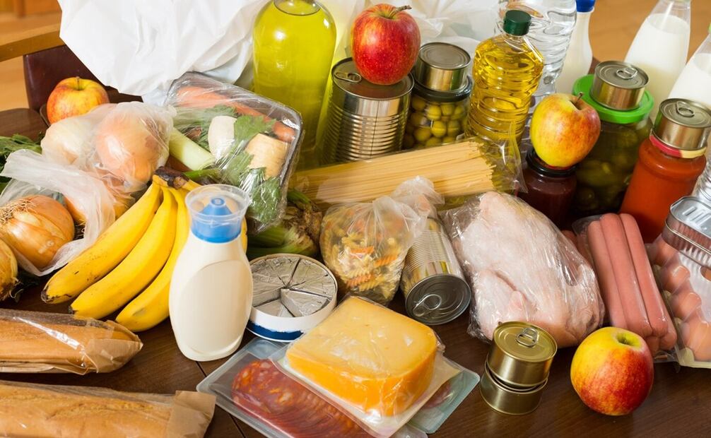 Hay alimentos que son más perecederos que otros. Foto: Freepik