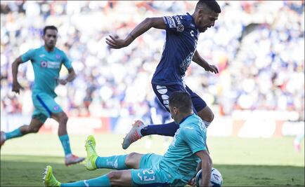 Pachuca derrota y hunde más al Cruz Azul