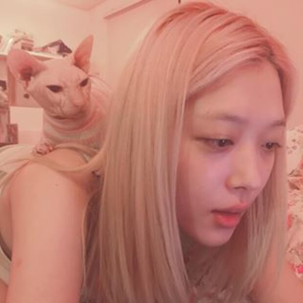 ¿Quién era Sulli, la cantante de K-Pop víctima del ciberacoso?