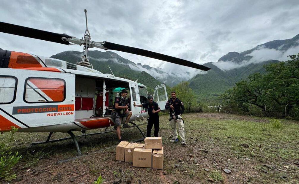Los elementos de PC lograron la evacuación de 6 adultos y 3 menores. Foto: Especial