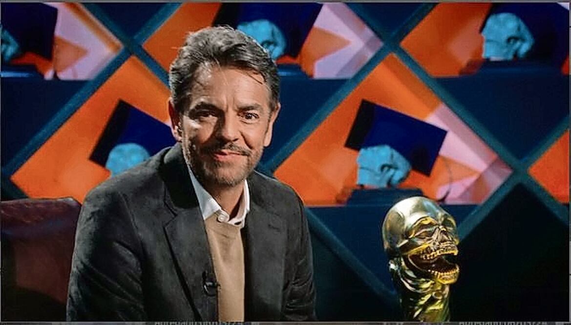 Derbez es el “director” en la nueva temporada de LOL, cuya temática es la de una escuela en la que varios concursantes son nuevos en la comedia. Foto: Prime Video