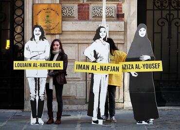 Saudi Arabia temporarily frees women activists